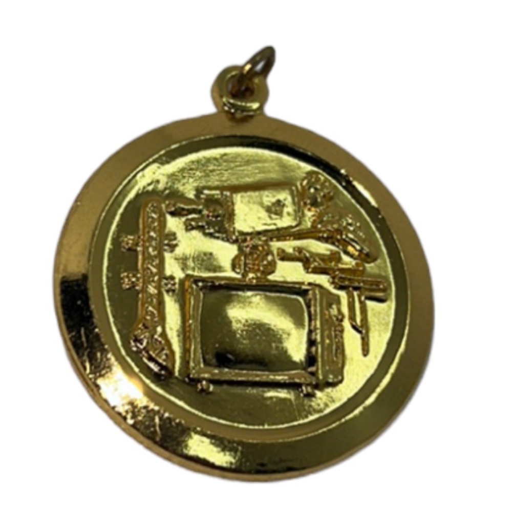 VINTAGE TECHNOLOGY TV PRODUCTION PENDANT CHARM GOLD TONE